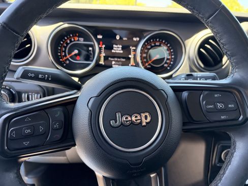 Used 2022 Jeep Wrangler Unlimited Sport AWD/4WD image 27