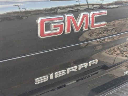 Used 2023 GMC Sierra 1500 SLT w/ SLT Premium Plus Package image 11