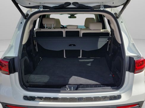 Used 2023 Mercedes-Benz GLB 250 4MATIC image 10