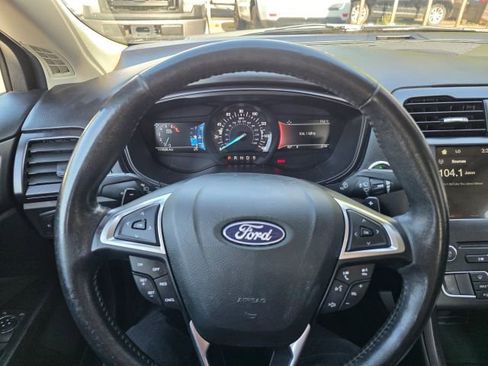 Used 2018 Ford Fusion SE w/ Equipment Group 201A image 15