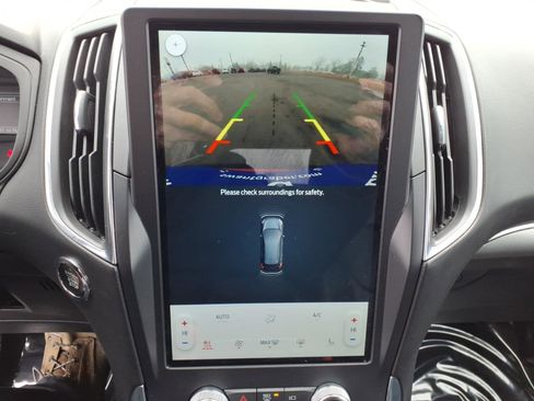 Used 2024 Ford Edge Titanium image 20