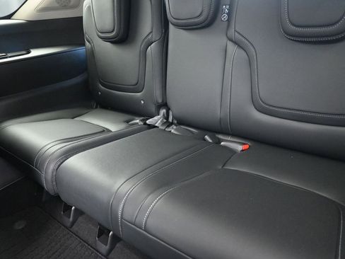 New 2026 INFINITI QX80 Pure image 17