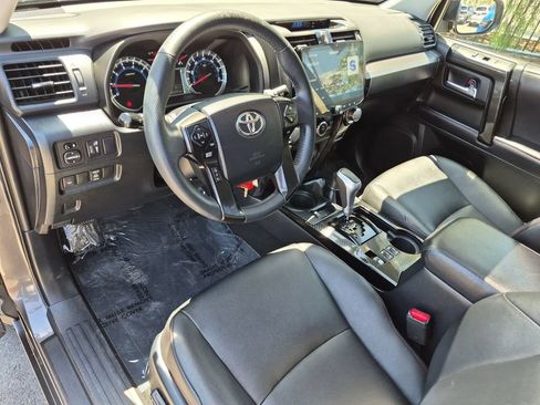 Used 2019 Toyota 4Runner TRD Off-Road Premium AWD/4WD image 9