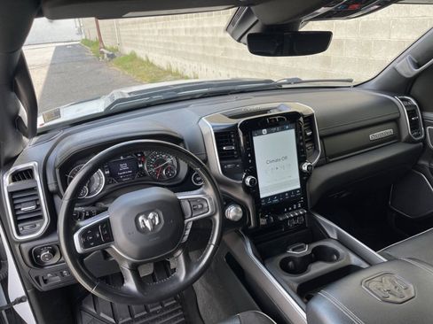 Used 2022 RAM 1500 Laramie w/ Night Edition AWD/4WD image 10