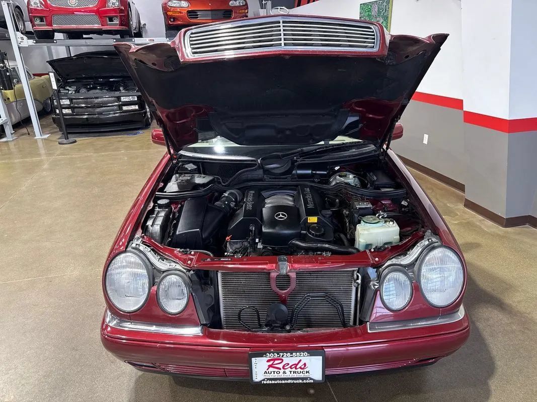 Used 1999 Mercedes-Benz E 320 Sedan image 58