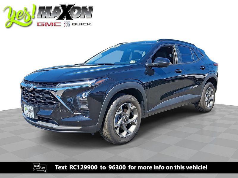 Certified 2024 Chevrolet Trax LT w/ Driver Confidence Package image 1