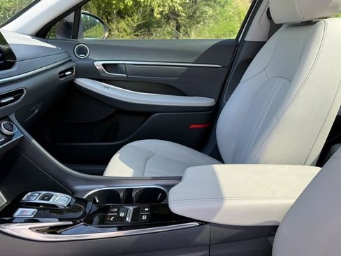 Used 2022 Hyundai Sonata Limited image 21