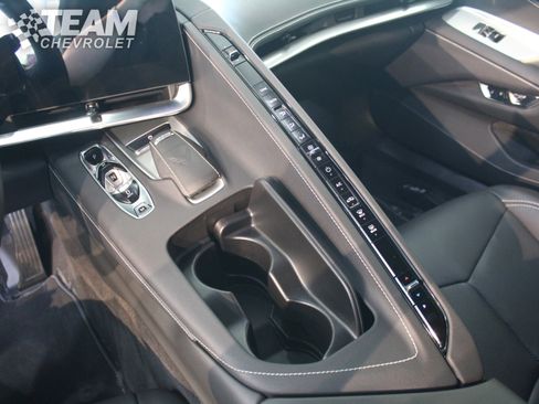 Used 2024 Chevrolet Corvette Stingray Convertible w/ 1LT RWD image 20