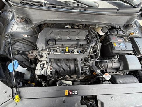 Certified 2023 Hyundai Venue Limited w/ Cargo Package FWD image 37