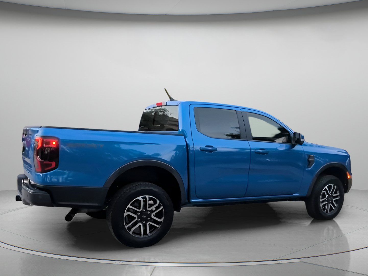 Certified 2024 Ford Ranger Lariat w/ Trailer Tow Package RWD image 29