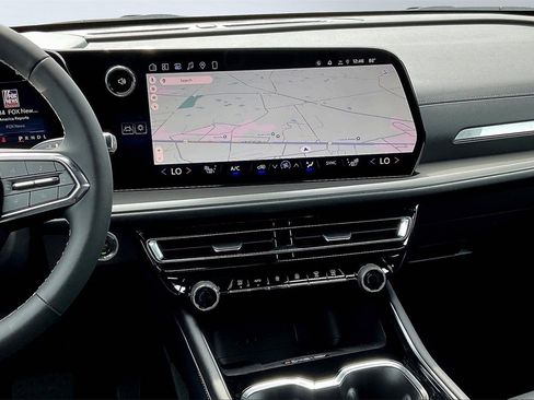 New 2026 Chevrolet Traverse LT w/ LPO, Floor Liner Package image 6