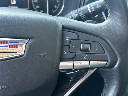 Used 2023 Cadillac XT6 Premium Luxury image 27