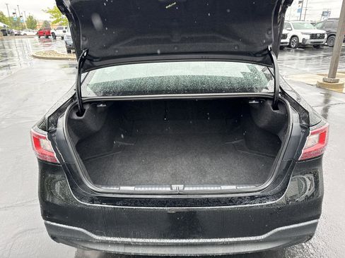 Used 2025 Subaru Legacy Premium AWD/4WD image 9