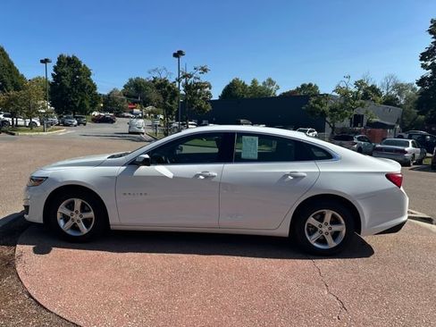 Used 2023 Chevrolet Malibu LS w/ Driver Confidence Package image 2