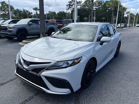 Used 2024 Toyota Camry XSE FWD image 5