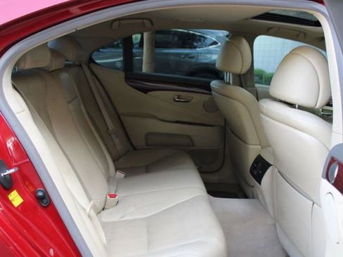 Used 2012 Lexus LS 460 w/ Luxury Value Edition RWD image 11