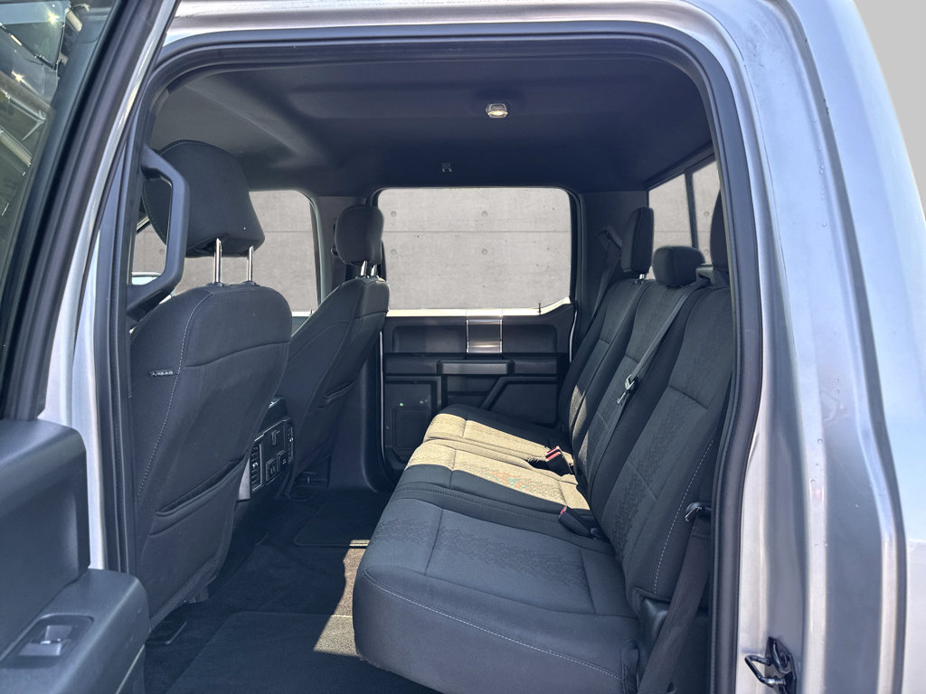 Used 2018 Ford F150 XLT w/ Equipment Group 302A Luxury AWD/4WD image 9