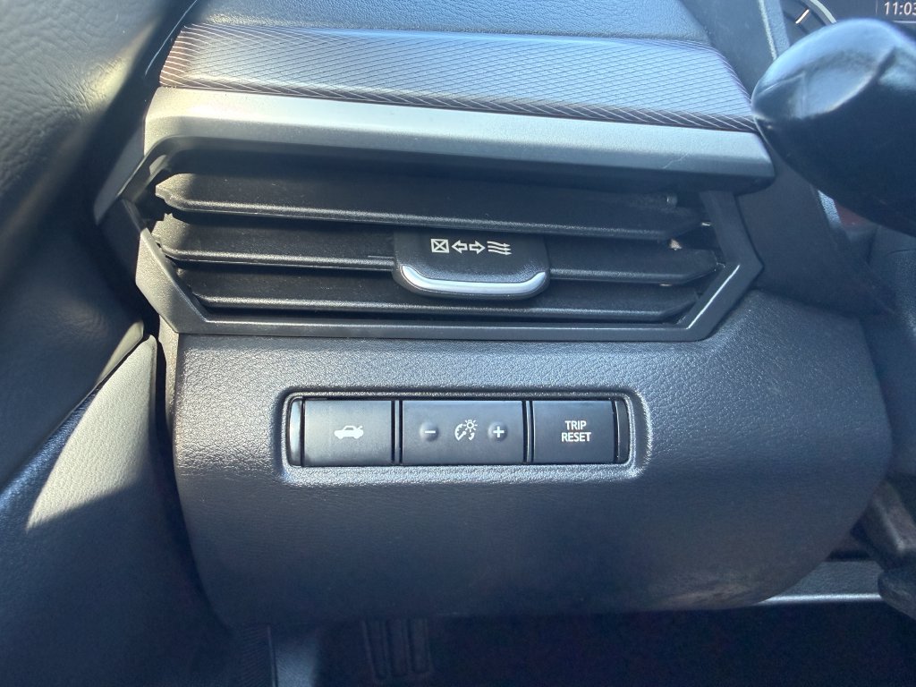 Used 2024 Nissan Altima 2.5 SR FWD image 26