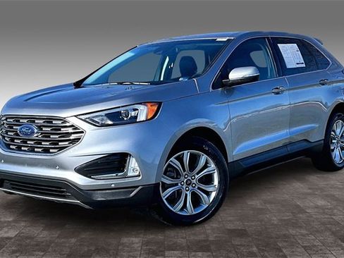 Used 2024 Ford Edge Titanium image 3
