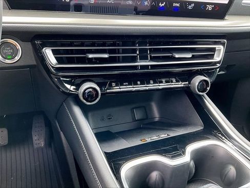New 2026 Chevrolet Traverse LT w/ Driver Confidence Package AWD/4WD image 23