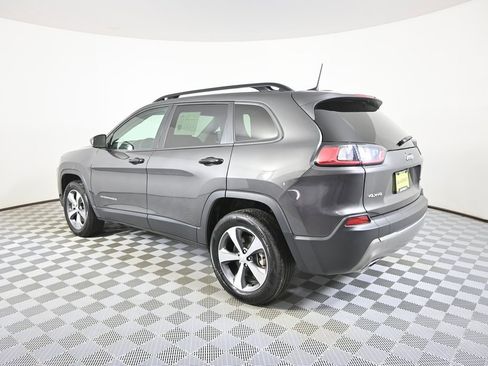 Used 2022 Jeep Cherokee Limited image 4