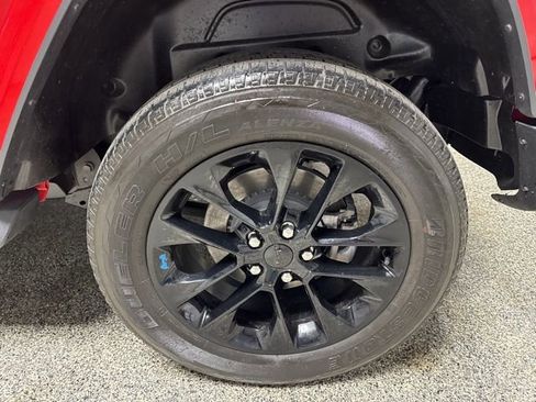 Used 2022 Jeep Wrangler Unlimited Sahara image 18