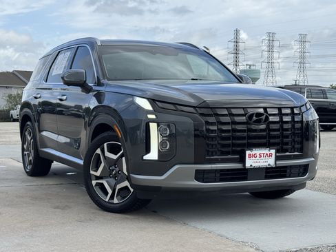 Used 2023 Hyundai Palisade Limited FWD image 2