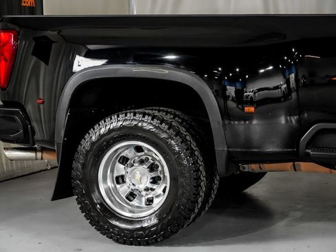 Used 2025 Chevrolet Silverado 3500 High Country w/ Technology Package AWD/4WD image 6
