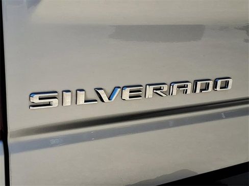 Used 2020 Chevrolet Silverado 1500 LT w/ Texas Edition image 17