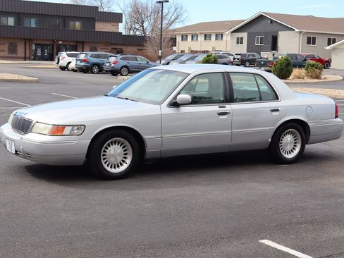 Used 2002 Mercury Grand Marquis LS image 10