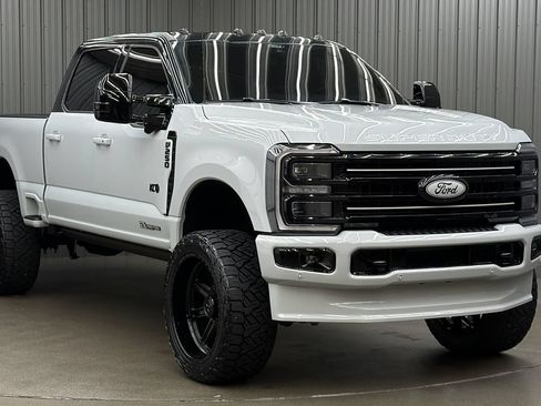 Used 2026 Ford F250 Platinum w/ FX4 Off-Road Package AWD/4WD image 7