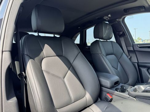 New 2026 Porsche Macan image 29