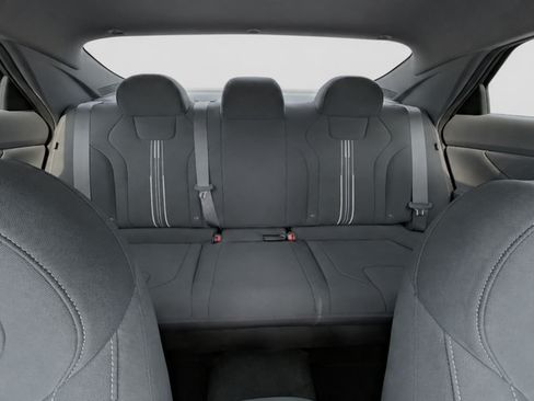 Used 2024 Hyundai Elantra SEL FWD image 18