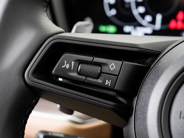 Certified 2026 Porsche Cayenne AWD/4WD image 14