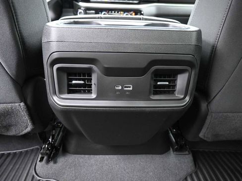 Used 2022 Chevrolet Silverado 1500 RST AWD/4WD image 12