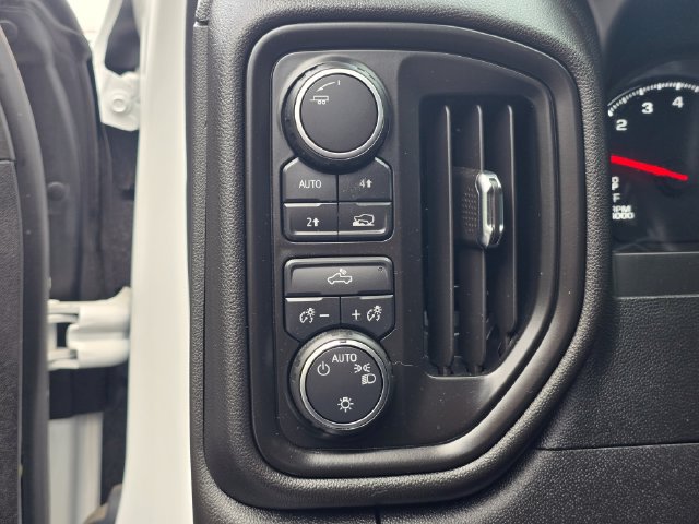 Used 2023 Chevrolet Silverado 1500 Custom AWD/4WD image 20