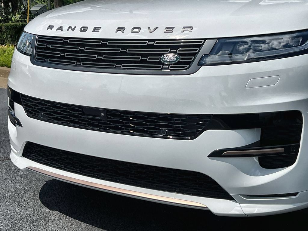 New 2026 Land Rover Range Rover Sport Dynamic SE AWD/4WD image 9
