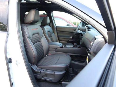 New 2026 Nissan Pathfinder Rock Creek w/ Rock Creek Premium Package AWD/4WD image 31