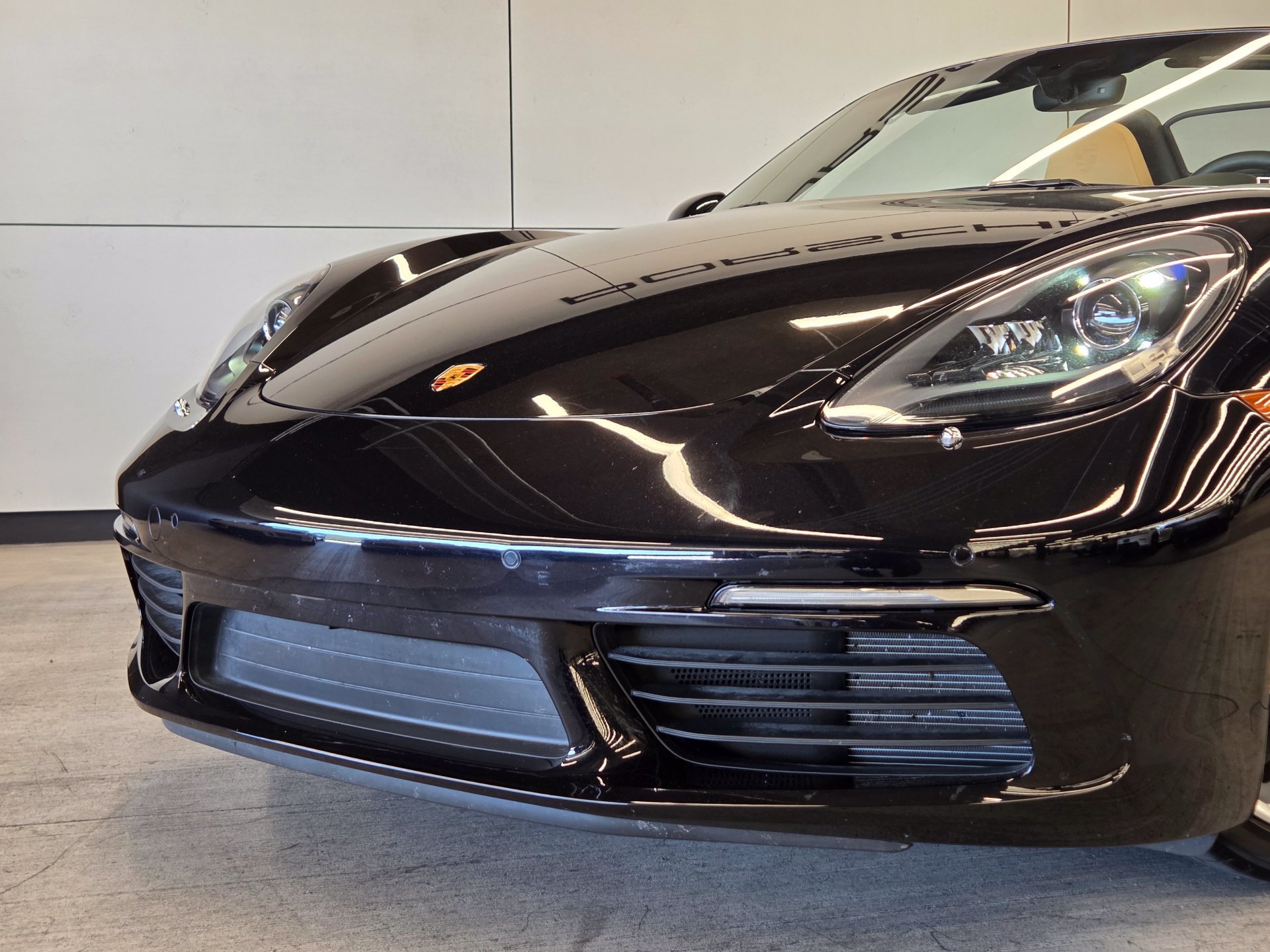 Certified 2023 Porsche 718 Boxster S RWD image 23