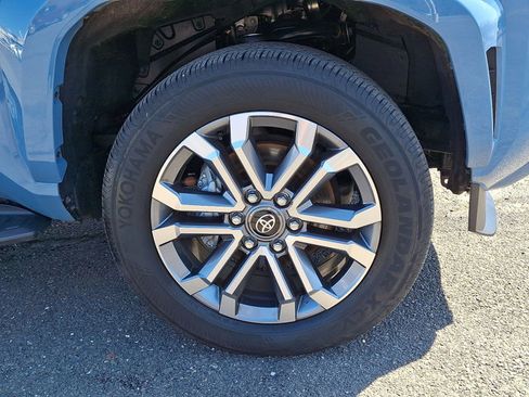 Used 2025 Toyota 4Runner Limited image 28