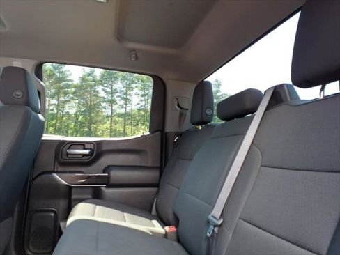 Used 2021 Chevrolet Silverado 1500 Custom Trail Boss w/ Midnight Edition AWD/4WD image 10