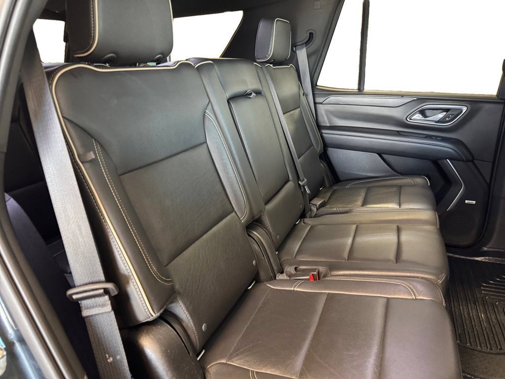 Used 2021 GMC Yukon SLT AWD/4WD image 18