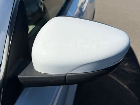 Used 2020 Ford Escape SEL image 9