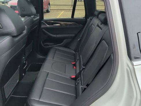 Used 2019 BMW X3 sDrive30i image 3