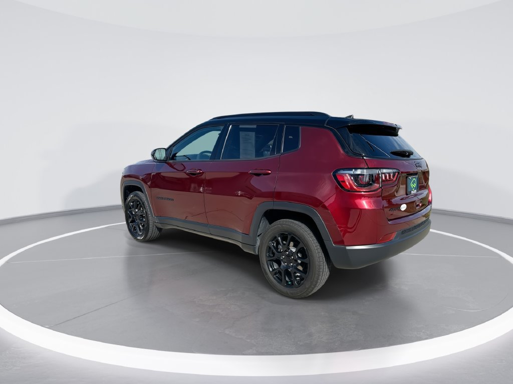 Used 2022 Jeep Compass Latitude w/ Convenience Group AWD/4WD image 6