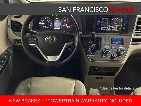 Used 2016 Toyota Sienna XLE Premium FWD image 34