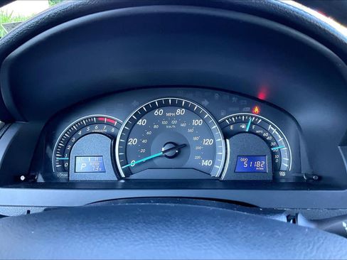 Used 2013 Toyota Camry LE FWD image 26