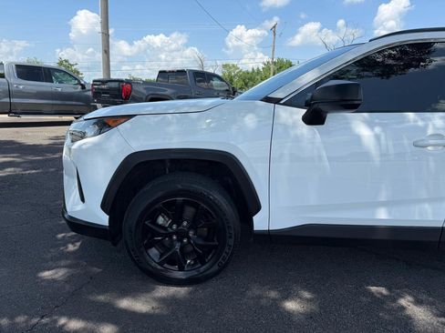 Used 2021 Toyota RAV4 LE FWD image 38