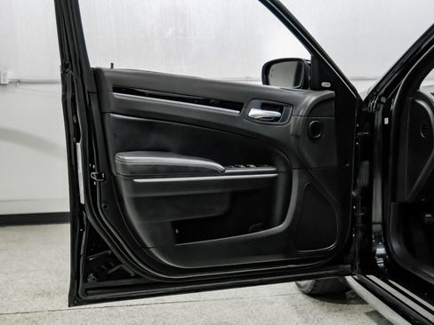 Used 2022 Chrysler 300 S image 52