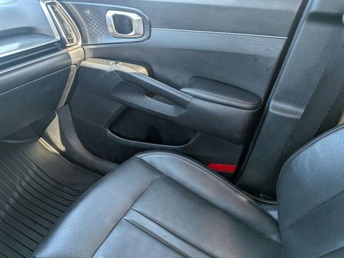 Used 2024 Kia Sorento S FWD image 20